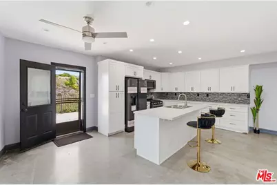 10825 Pacific View Dr, Malibu, CA 90265 - Photo 19