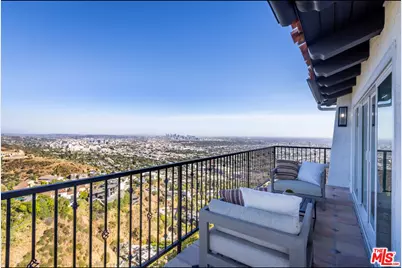 8300 Grand View Dr, Los Angeles, CA 90046 - Photo 11