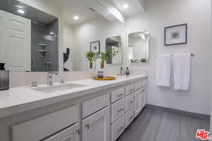 1541 S Bedford St, Los Angeles, CA 90035 - Photo 17