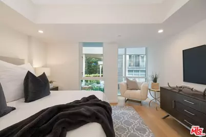 1705 Ocean Ave #107, Santa Monica, CA 90401 - Photo 25