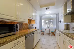200 N Swall Dr, Beverly Hills, CA 90211 - Photo 15