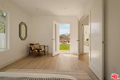 130 E Gainsborough Rd, Thousand Oaks, CA 91360 - Photo 31