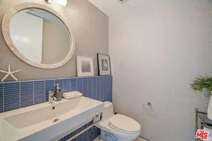 49 Brooks Ave, Venice, CA 90291 - Photo 17