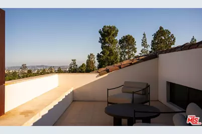 976 N Alpine Dr, Beverly Hills, CA 90210 - Photo 29