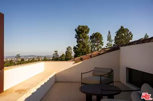 976 N Alpine Dr, Beverly Hills, CA 90210 - Photo 29