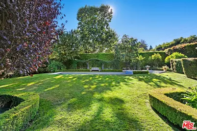 201 S Bristol Ave, Los Angeles, CA 90049 - Photo 13