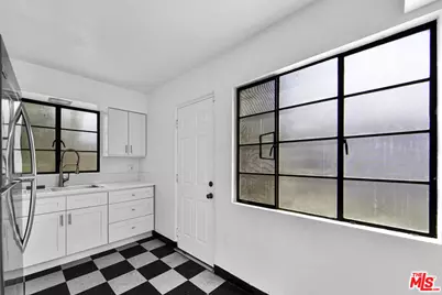 2556 W 5th St, Los Angeles, CA 90057 - Photo 21