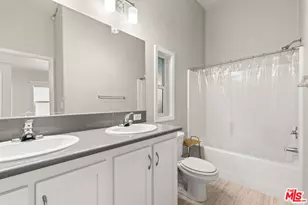 8250 Lankershim Blvd, North Hollywood, CA 91605 - Photo 9