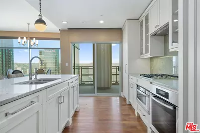 1 W Century Dr #35D, Los Angeles, CA 90067 - Photo 3