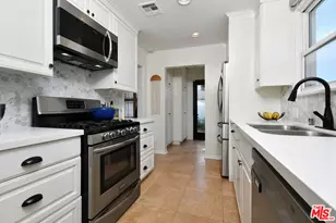 14418 Collins St, Sherman Oaks, CA 91401 - Photo 43