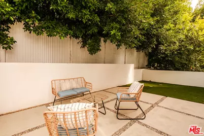 760 N Arthur Rd, Los Angeles, CA 90029 - Photo 23