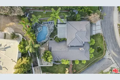 3690 Crownridge Dr, Sherman Oaks, CA 91403 - Photo 15