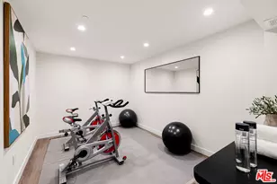 3116 Elvido Dr, Los Angeles, CA 90049 - Photo 35