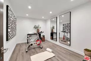 3116 Elvido Dr, Los Angeles, CA 90049 - Photo 33