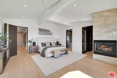 3116 Elvido Dr, Los Angeles, CA 90049 - Photo 15