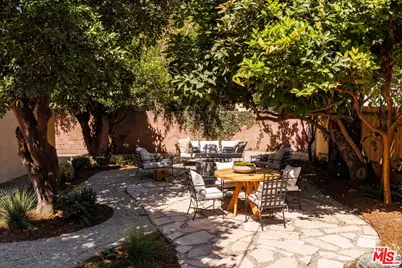 2807 Somerset Dr, Los Angeles, CA 90016 - Photo 29