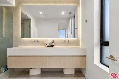 1704 Granville Ave, Los Angeles, CA 90025 - Photo 9