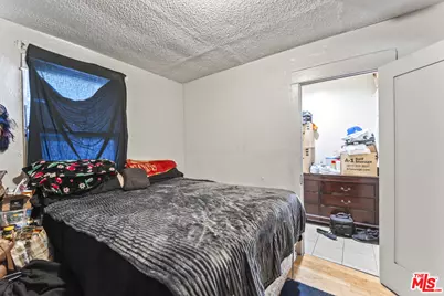 1253 E 76th Pl, Los Angeles, CA 90001 - Photo 7