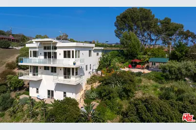 5787 Calpine Dr, Malibu, CA 90265 - Photo 3