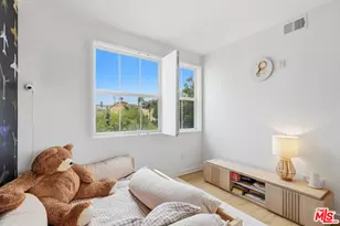 12963 Runway Rd, Playa Vista, CA 90094 - Photo 15