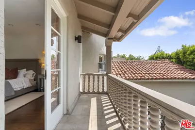 808 S Cloverdale Ave, Los Angeles, CA 90036 - Photo 33