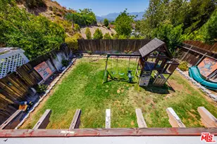 15606 Meadow Dr, Canyon Country, CA 91387 - Photo 27
