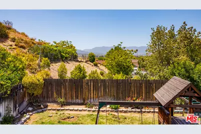 15606 Meadow Dr, Canyon Country, CA 91387 - Photo 29