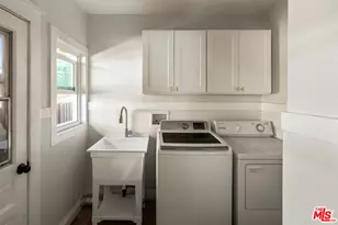 1726 W 52nd St, Los Angeles, CA 90062 - Photo 9