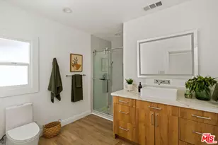 1726 W 52nd St, Los Angeles, CA 90062 - Photo 13