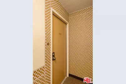 365 Burchett St #312, Glendale, CA 91203 - Photo 3