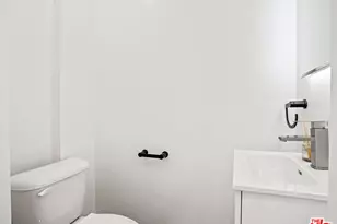 6900 Treasure Trail, Los Angeles, CA 90068 - Photo 13