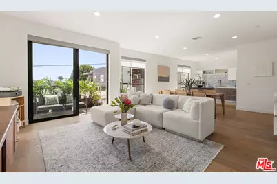 3981 Moore St #301, Los Angeles, CA 90066 - Photo 1