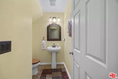 24127 Joshua Dr, Valencia, CA 91354 - Photo 19