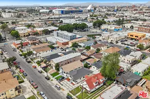227 W 41st St, Los Angeles, CA 90037 - Photo 41