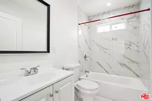 227 W 41st St, Los Angeles, CA 90037 - Photo 31