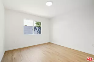 227 W 41st St, Los Angeles, CA 90037 - Photo 35