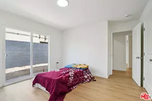 227 W 41st St, Los Angeles, CA 90037 - Photo 33