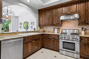 11582 Moorpark St, Studio City, CA 91602 - Photo 5