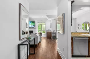 11582 Moorpark St, Studio City, CA 91602 - Photo 3