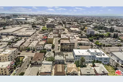 1247 W 8th St, Los Angeles, CA 90017 - Photo 11