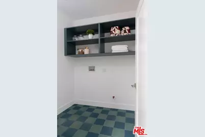 1803 S Orange Dr, Los Angeles, CA 90019 - Photo 17
