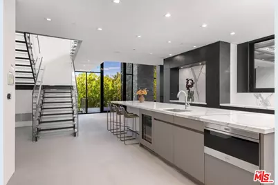 1317 Londonderry Pl, Los Angeles, CA 90069 - Photo 13