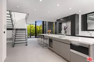 1317 Londonderry Pl, Los Angeles, CA 90069 - Photo 13