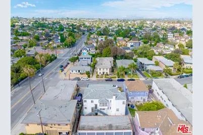 5607 Edgemar Ave, Los Angeles, CA 90043 - Photo 9