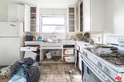 5607 Edgemar Ave, Los Angeles, CA 90043 - Photo 23