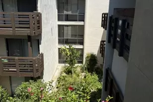 320 S Ardmore Ave, Los Angeles, CA 90020 - Photo 1
