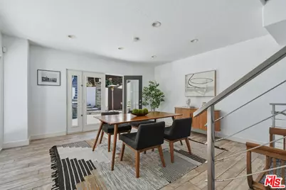 11528 Decente Dr, Studio City, CA 91604 - Photo 21