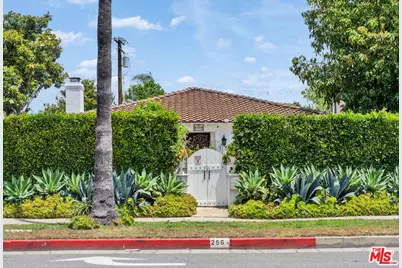 256 N Doheny Dr, Beverly Hills, CA 90211 - Photo 43