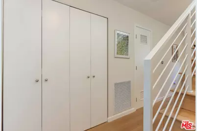 5936 Barton Ave, Los Angeles, CA 90038 - Photo 23