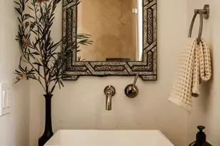 2558 Corralitas Dr, Los Angeles, CA 90039 - Photo 17